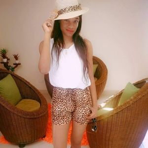 Meet your Posher, Tory